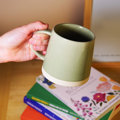 Taza de Cerámica Minimalista en Tonos Tierra - 300 ml